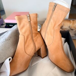 Aquatalia Camel Ankle Booties